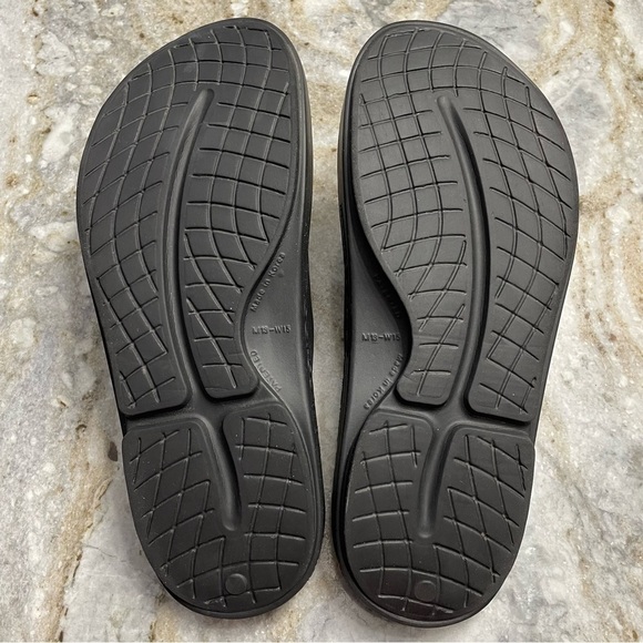 OOFOS OOahh Open Toe Slide Lightweight Recovery Footwear Sandal Black M13  W15 main image 7
